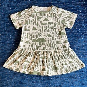 Winter Water Factory organic cotton size 2 Green and White Camping Print Dress
